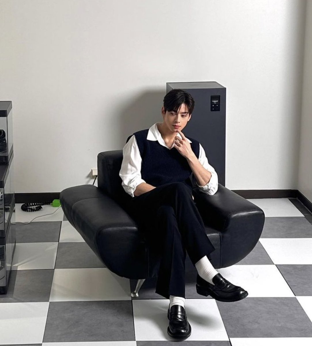 jsooguk's tweet photo. homilindo https://t.co/KmybQlRx5V