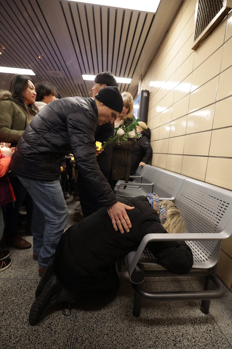 I cried seeing this photo of Gabriel Magalhaes’ mother, Andrea. She said she “never wanted to get up again” but felt she had to speak out on the systemic injustices around  homelessness and mental health. There is no more courageous hero tonight. People/families deserve better.
