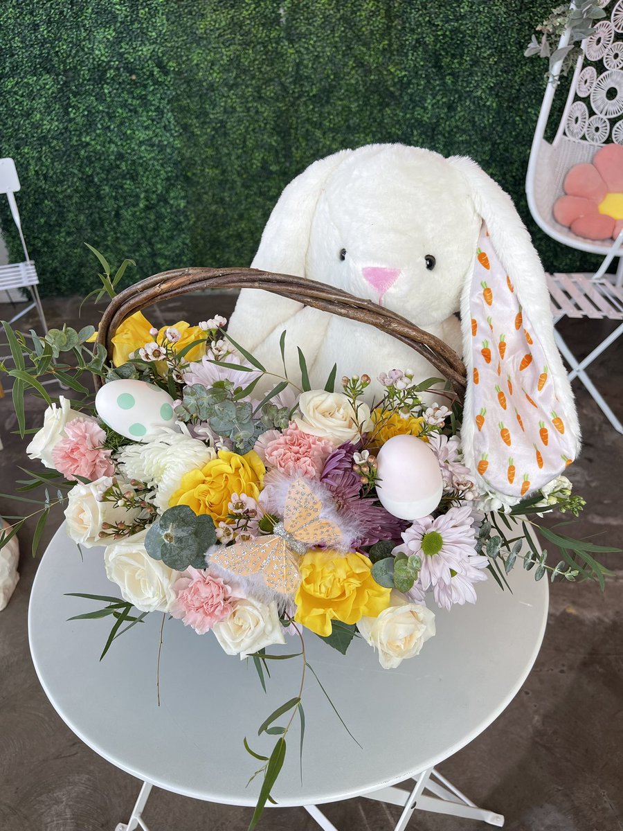 eileensfloral's tweet photo. https://t.co/rfQPBm3m5p 🤍🐰 https://t.co/7H2KpN2PgU