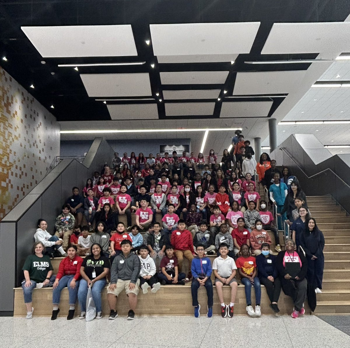 CounselorNguyen's tweet photo. Our 5th graders had the amazing opportunity to tour the Center for Advanced Careers. What an incredible &amp; unforgettable experience, thank you @AliefCTE!  @ChancellorComet https://t.co/ZMbw5MTe9f
