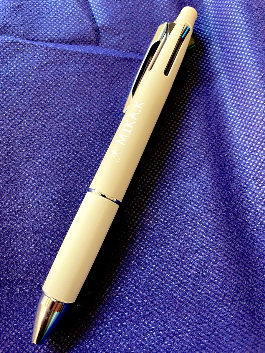 福祉関係の仕事関係をされている私の叔母から合格祝いが届きました
叔母は、介護福祉士とケアマネの資格を子育てしながら取得された大先輩
合格報告した時はとても喜んでくれてサプライズでお祝いを準備してくれてびっくり

よく見ると私の名前が！！！
使うのもったいないけど使います🥰