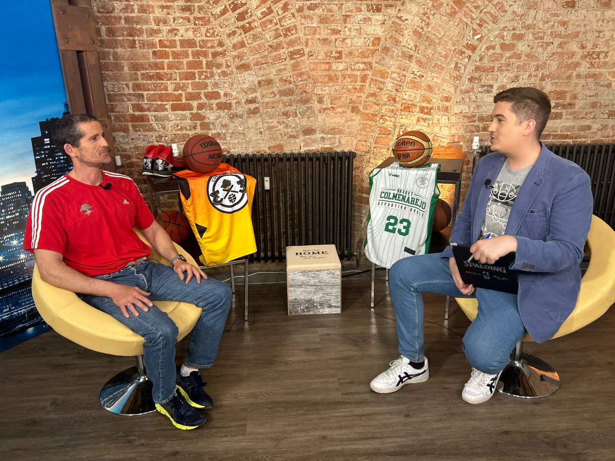 Entrevista de esteban novillo para Cuna de Talentos en el canal Déjate de Historias TV sobre el club, espero que os parezca interesante
youtu.be/JGWZUfxCUHI 

Presenta: Esteban Novillo
Interviene: Moisés Martínez.

#MoisésMartínez #Baloncesto #cdbroble #basketcolmenarejo