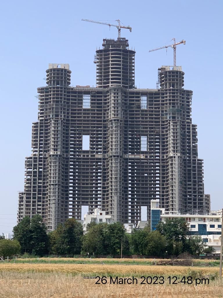 GAURAV SINGLA (@gsinglajourno) on Twitter photo #Gurgaon #RahejaRevanta प्रोजेक्ट में बिल्डर की अनसोल्ड इन्वेंटरी की सेल पर #HRERA ने लगाई रोक। #FinancialAudit के भी दिए आदेश, प्रोजेक्ट के बैंक अकाउंट्स भी किए सीज। लांच के 12 साल बाद भी प्रोजेक्ट अधूरा #Raheja प्रोजेक्ट्स में खरीद फरोख्त से बचे
<a href="/cmohry/">CMO Haryana</a> <a href="/dtcphry/">Director Town & Country Planning</a> <a href="/RahejaBuyers/">RahejaRevantaBuyers</a> #Gurgaon #RahejaRevanta प्रोजेक्ट में बिल्डर की अनसोल्ड इन्वेंटरी की सेल पर #HRERA ने लगाई रोक। #FinancialAudit के भी दिए आदेश, प्रोजेक्ट के बैंक अकाउंट्स भी किए सीज। लांच के 12 साल बाद भी प्रोजेक्ट अधूरा #Raheja प्रोजेक्ट्स में खरीद फरोख्त से बचे
<a href="/cmohry/">CMO Haryana</a> <a href="/dtcphry/">Director Town & Country Planning</a> <a href="/RahejaBuyers/">RahejaRevantaBuyers</a>