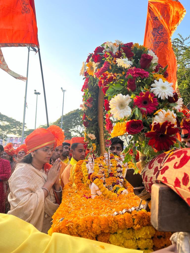 shweta_galande's tweet photo. श्रीराम नवमी उत्सवानिमित्त रामवाडी, वडगावशेरी येथील विविध ठिकाणी उपस्��ित राहून दर्शन घेतले व शोभायात्रा कार्यक्रमात सहभाग घेतला.
#raamnavmi #रामनवमी_2023 https://t.co/JHFRjL7DYa