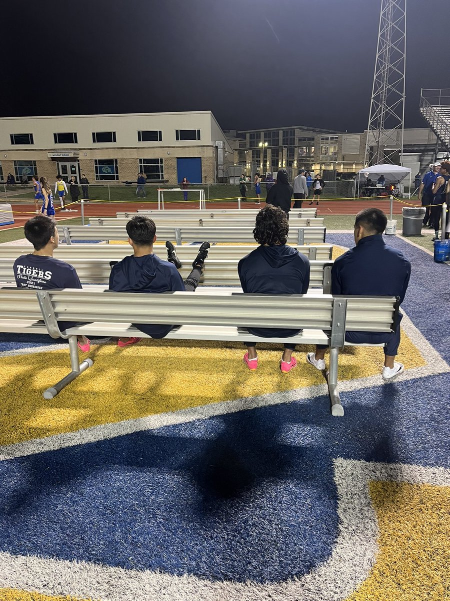 My favorite photo of the night right before our boys finished 1st in the 4X4 at Schertz Clemens Buffalo Relays!
<a href="/kyle_4343/">kyle callejo-soto</a> 
<a href="/jasionjuarez_/">jasion juarez</a> 
@jacobp0sada 
<a href="/LeroyRod11/">Leroy Rodriguez</a> 
<a href="/Arredondo_CHS/">Robert M. Arredondo</a> <a href="/CNeatherlin/">Cal Neatherlin</a> <a href="/CoachAcosta1/">chacosta</a> <a href="/CoachGarcia_51/">Tommy Garcia</a>