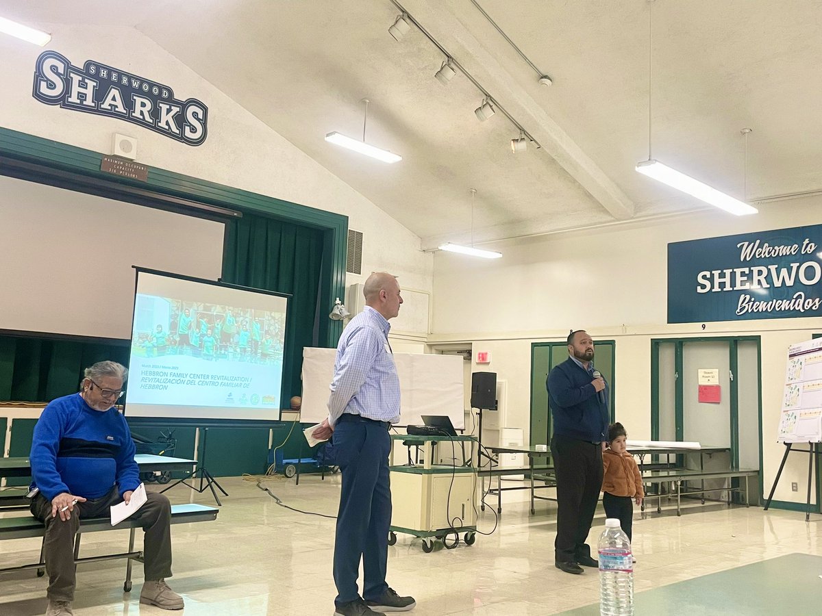 SupervisorAlejo's tweet photo. TEAM ALEJO was at the new Hebbron Family Center Revitalization Community Meeting! Great seeing all the Salinas residents providing input on the 3 options for the new center in #EastSalinas! The funding was made possible by Assemblymember #RobertRivas & the California legislature!🙏🏽 #LovingSalinas✊🏽 #EastSideLove💚
