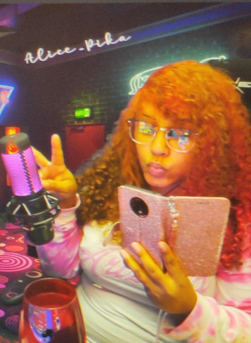 Alice Pika Dreamcon on Twitter "I'm LOOIIIVEEE TONIIIGHHTTTT HO