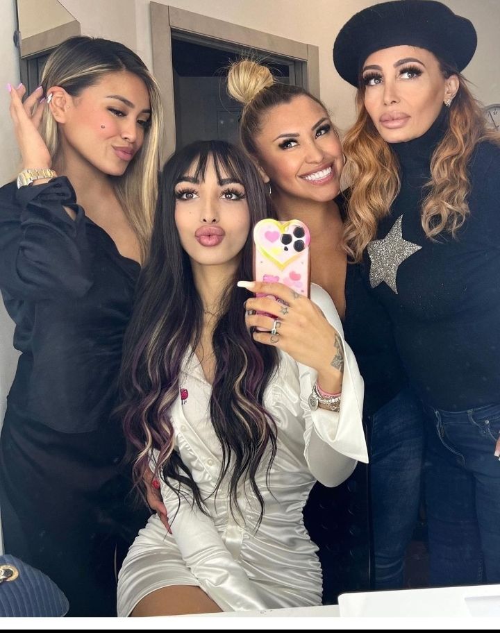 spatar5_dolce's tweet photo. splendida Queen,x questo è così meravigliosa e bella Fairy,tutta la sua mamma 💜#fairylu https://t.co/WWrk9jSC9O