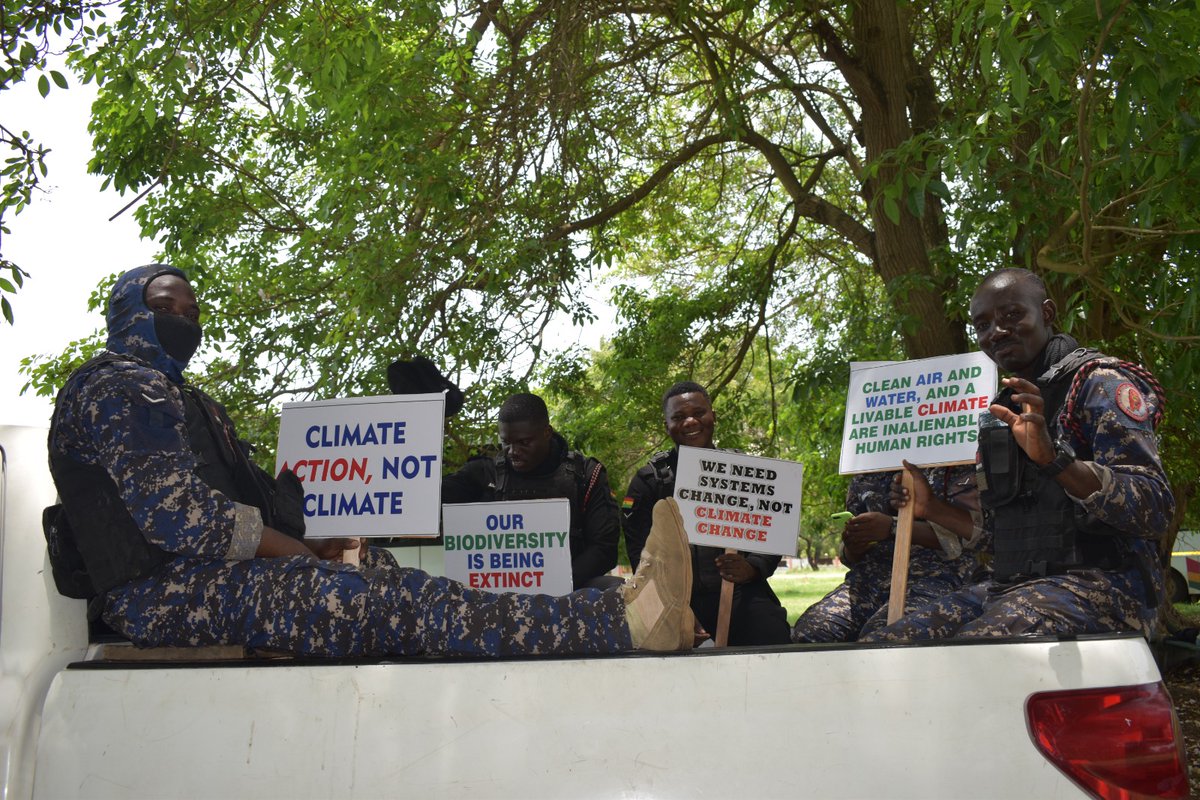 LydiaQuarcoo's tweet photo. 2023 National Climate Change and Green Economy Week Celebrations opens in Accra.

Climate change crises is a human crises, 
Be the solution, not pollution. 
Street procession 

#Mckingtorch 
#wastetowealth #ycc
@mesti #mesti #EPA https://t.co/Fa6RimvzNh