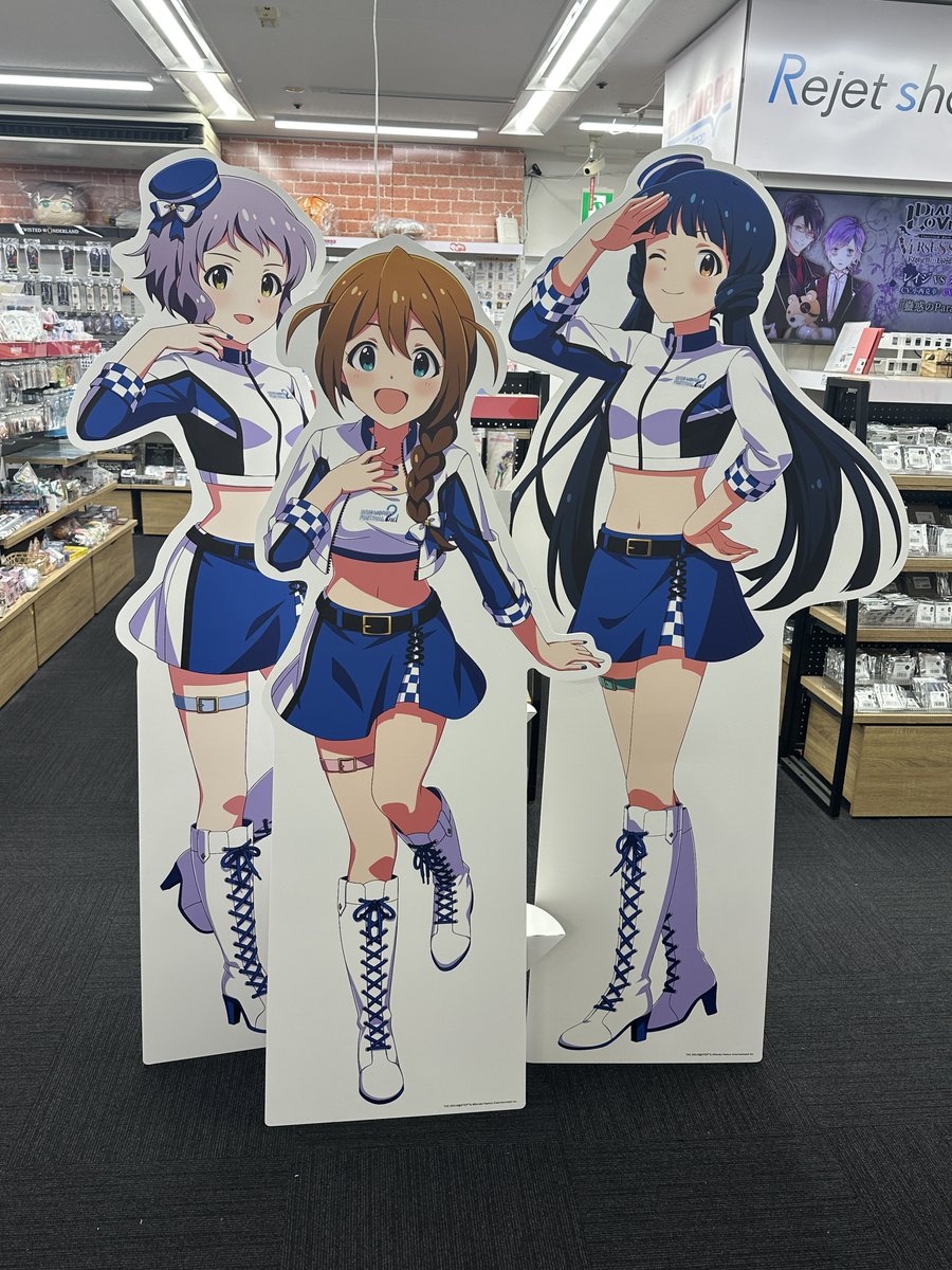 p_piyorin's tweet image. 「アイドルマスター ミリオンライブ！×Sofmap grid m@rch festival」第2弾が始まったということでソフマップなんば店に来たら、このみさん、麗花さん、瑞希ちゃんの等身大パネルがありました！
#sofmap #ソフマップ #ミリオンライブ