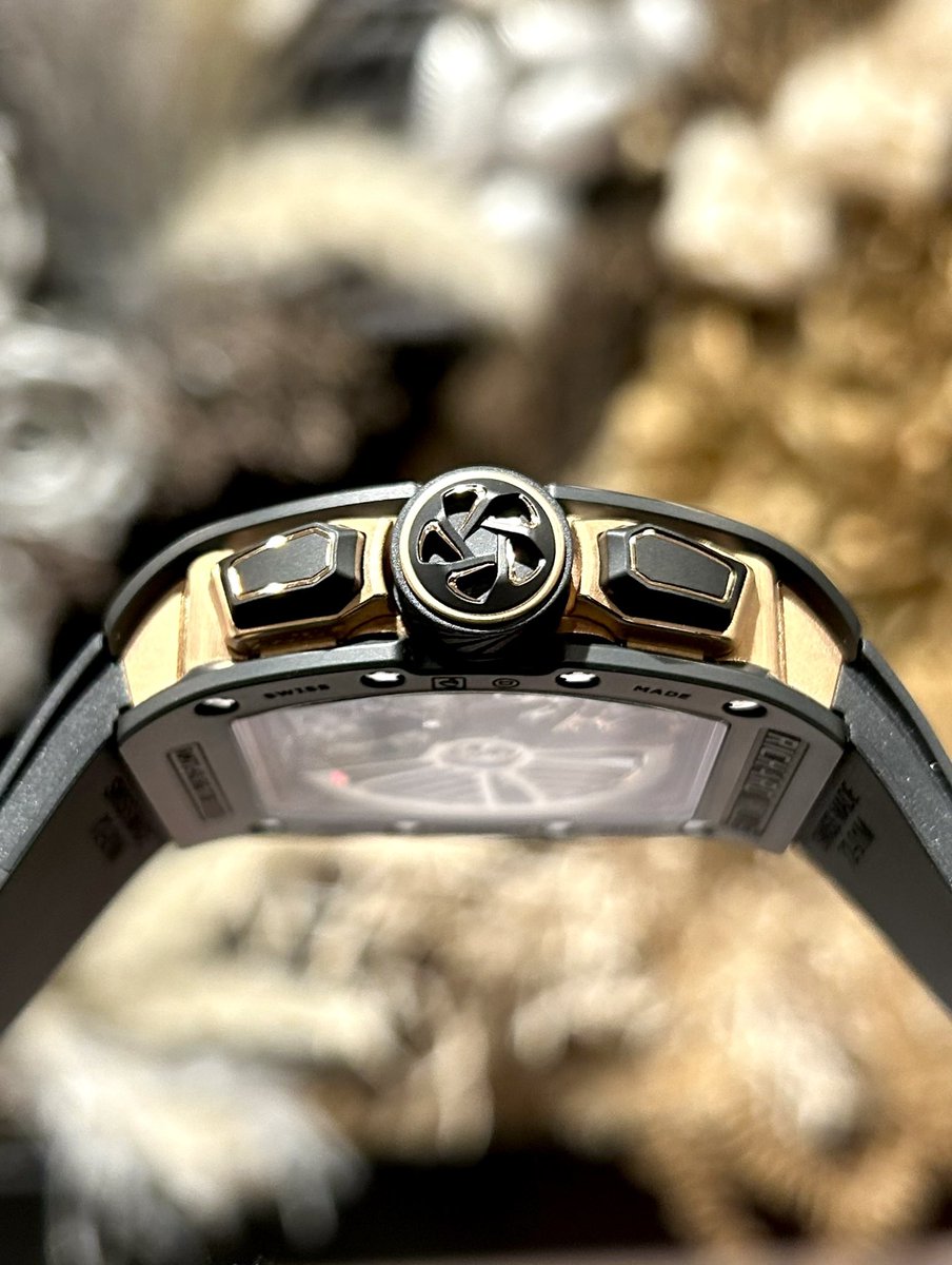 _Glint_'s tweet photo. RICHARD MILLE
RM72-01 TZP RG
ライフスタイル フライバッククロノグラフ
ブラックTZPセラミックス×5Nレッドゴールド
国内外ほとんど流通のない超希少モデル✨
現在店頭に在庫ございます🔥
#RM72
#RM7201
#RM7201RG
#RICHARDMILLE
#リシャールミル
#リシャール
#フライバッククロノグラフ https://t.co/6H8yLnXVrx
