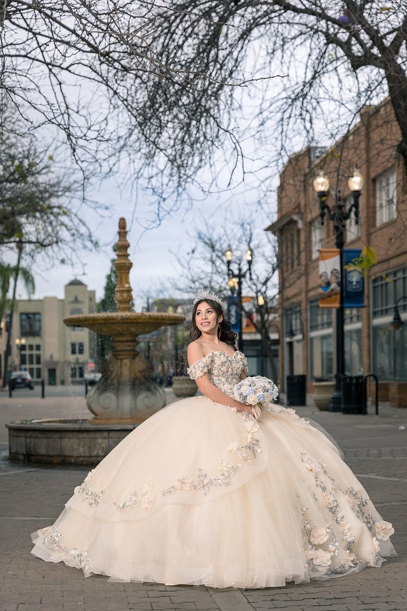 AaroniAlvarez's tweet photo. Congratulations on your #quinceanera, Kimberly! We love to capture those special moments. Contact us to see how we can help you preserve memories like these forever.
#sweet16 #misquince #quinceañeraphotography #sweetsixteen #ocphotographer #socalphotographer https://t.co/5R0aaV5Vcw