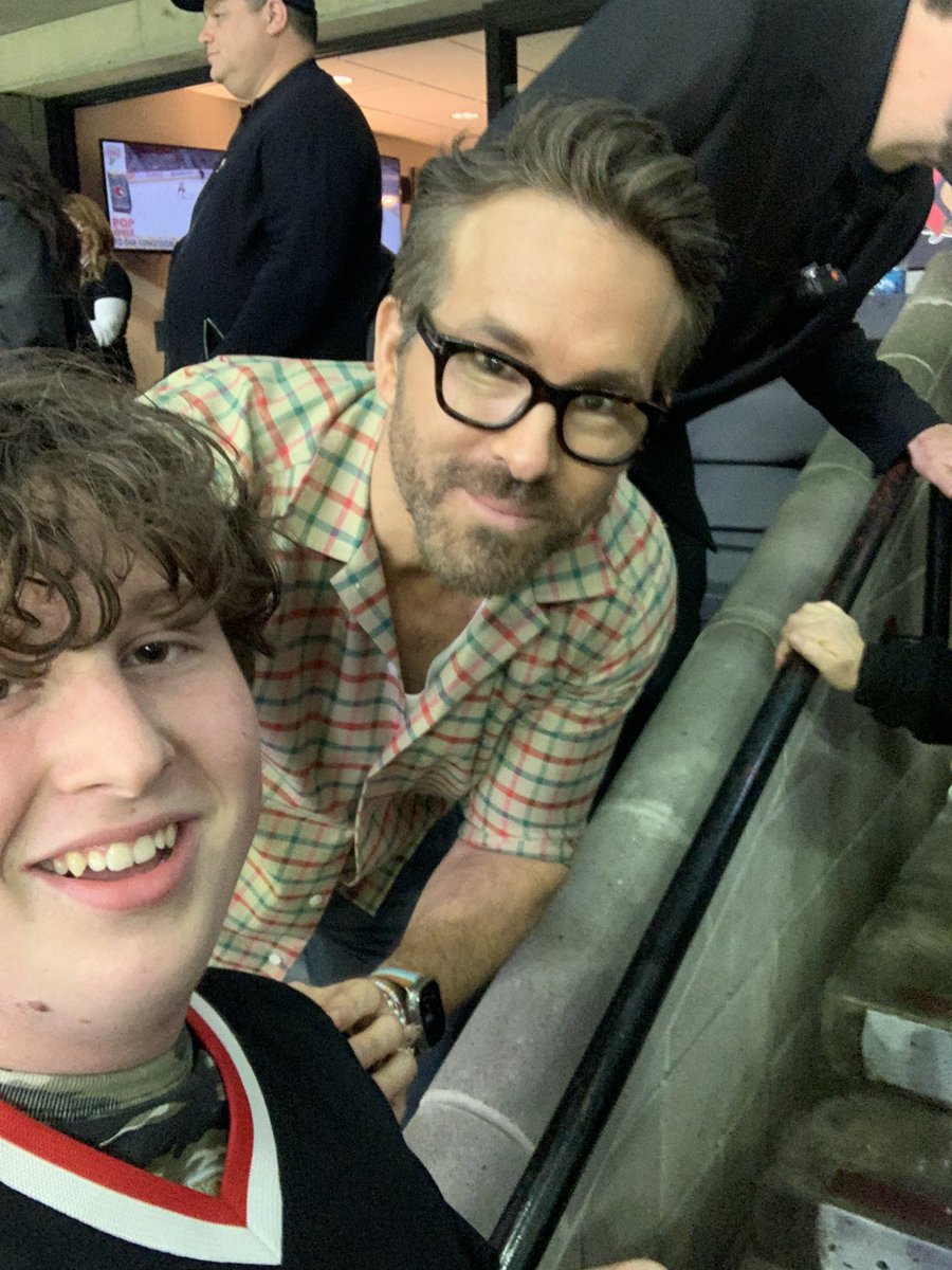 Thanks for making my son’s night <a href="/VancityReynolds/">Ryan Reynolds</a>
#GoSensGo