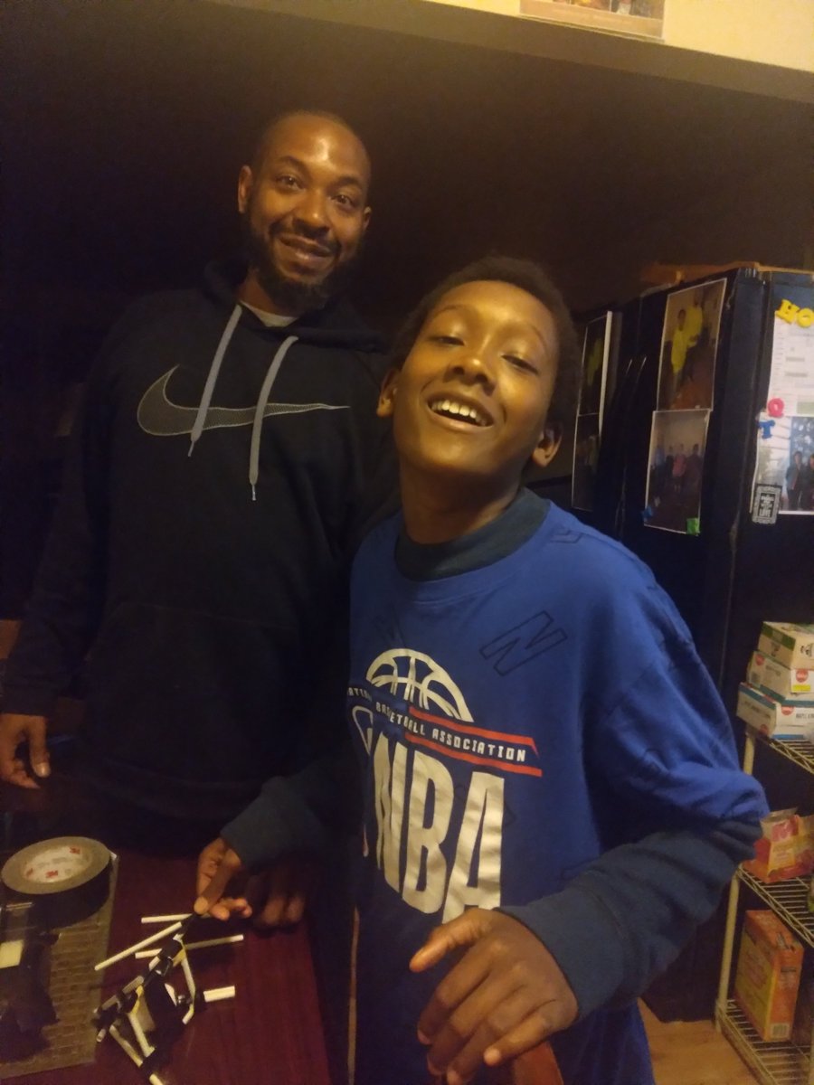 NasiaGyrlNae's tweet image. 03/30/23 #eggdropchallenge #itsscience #likefatherlikeson #papason #eggdrop #egg #easter #easteregg #science