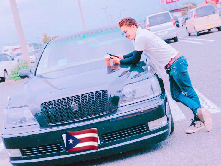 obinata0109's tweet photo. 名義変更も終わって正式におれの手から離れた😢
納車した時からことある事に写真とってもらってたから車と自分の変化を写真で追えるぐらい。愛着すごいし、寂しい以外の何者でもない。1枚目が納車当日。
最後が乗り納めの日。たくさん思い出ありがとう😎 https://t.co/Hcc7opyGrd