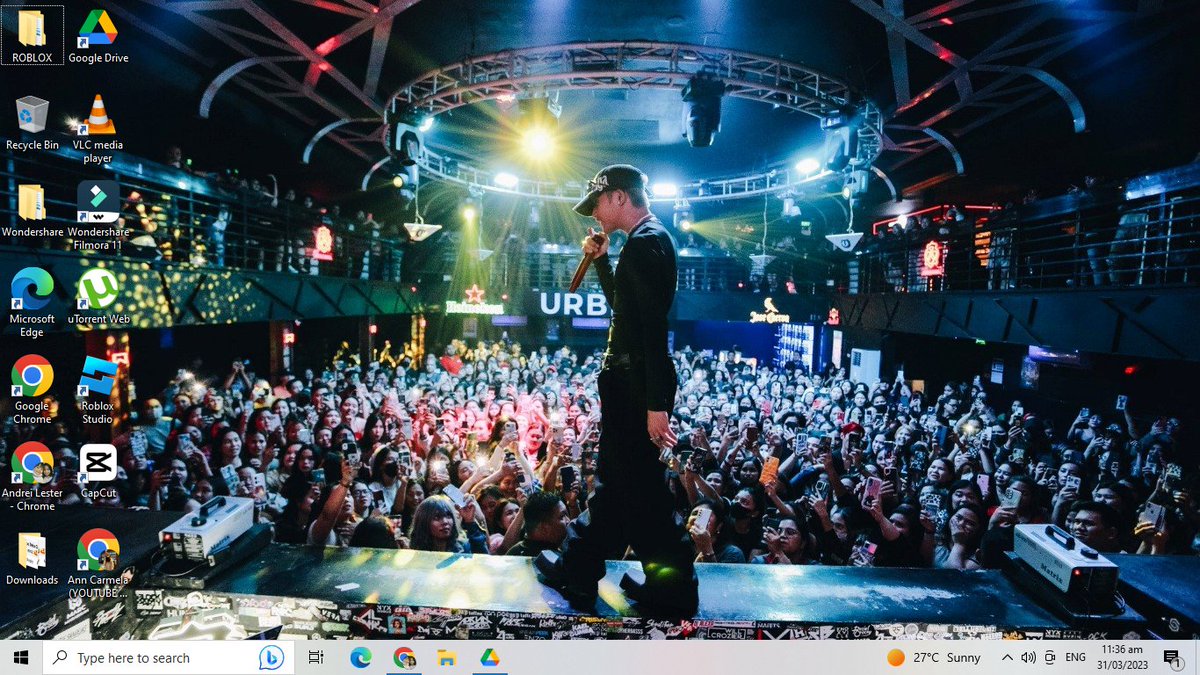 cams_1819's tweet photo. ✓ Lock screen
✓ Home screen
✓ Last Song
✓ 5th photo in the gallery

As for me:
.
.
. https://t.co/06VllQLPTl