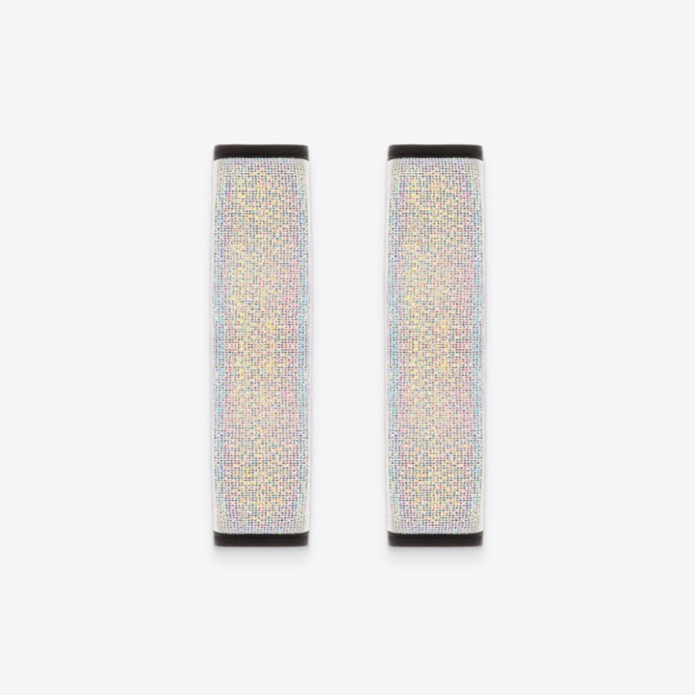 whatlimits23's tweet image. #otoaccessories #led #sales #shopping Multicolor Bling Seat Belt Strap Covers whatlimits.store/multicolor-bli…