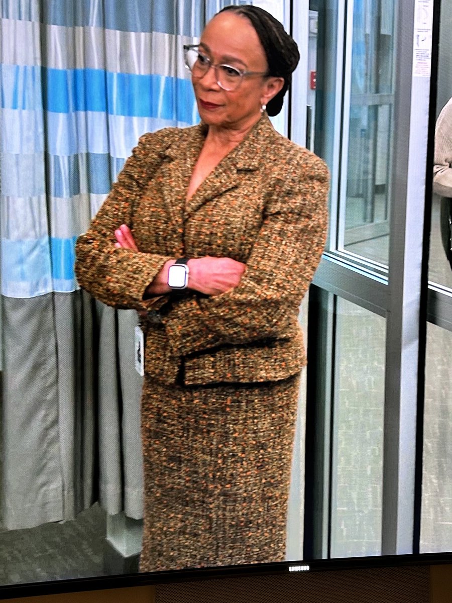 This suit from last night’s episode of CHICAGO MED (3-29-03) belonged to my mother. She loved clothes. Thank you to our costume designer #SusanKaufman and our tailor #JulieYrjanson for allowing me to honor my mother. *Anna Merkerson 12-08-1926 09-05-2022