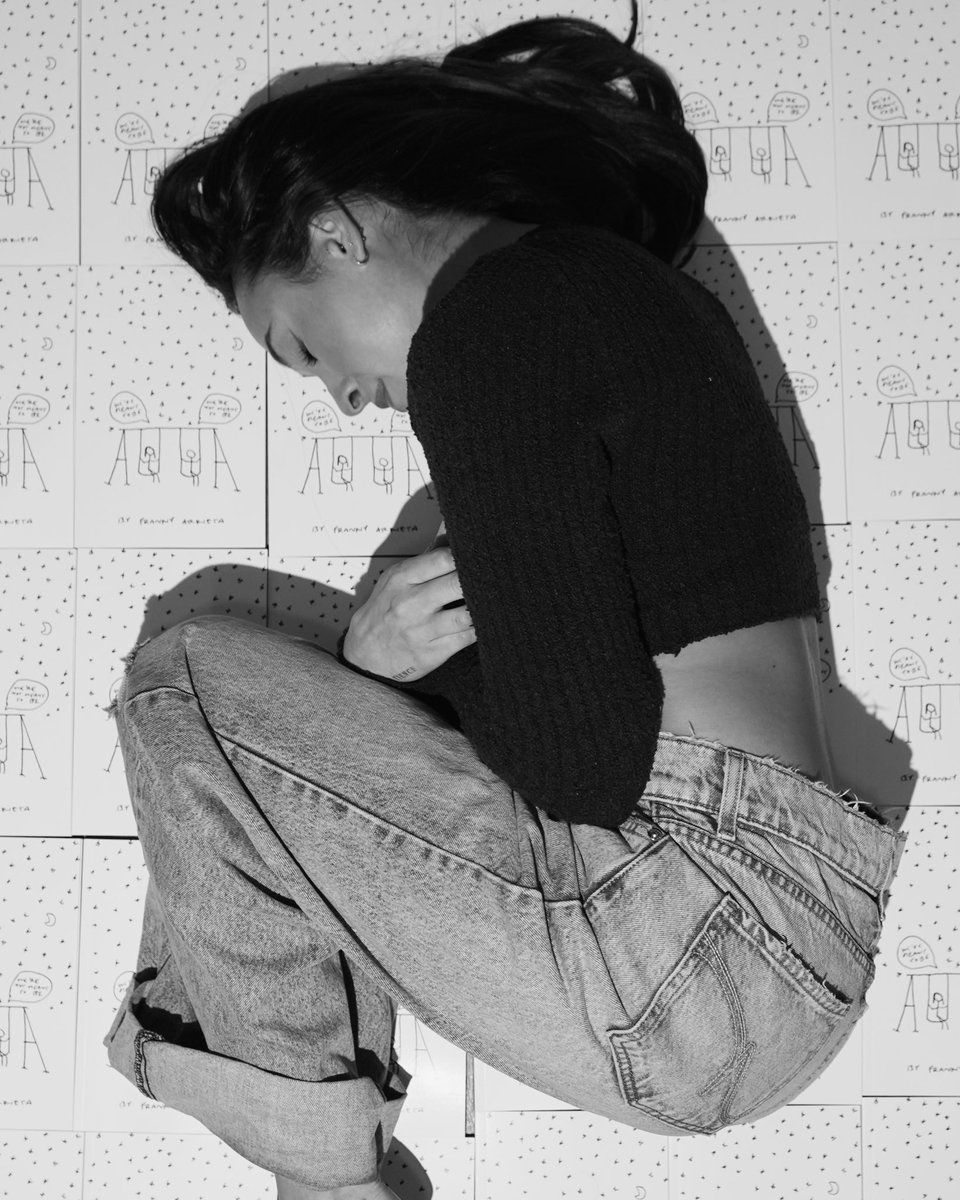 franny's tweet image. “WE’RE MEANT TO BE / WE’RE NOT MEANT TO BE” IS OUT NOW!! 

werenotmeant2be.com

(franny + muse out now w the book!!)