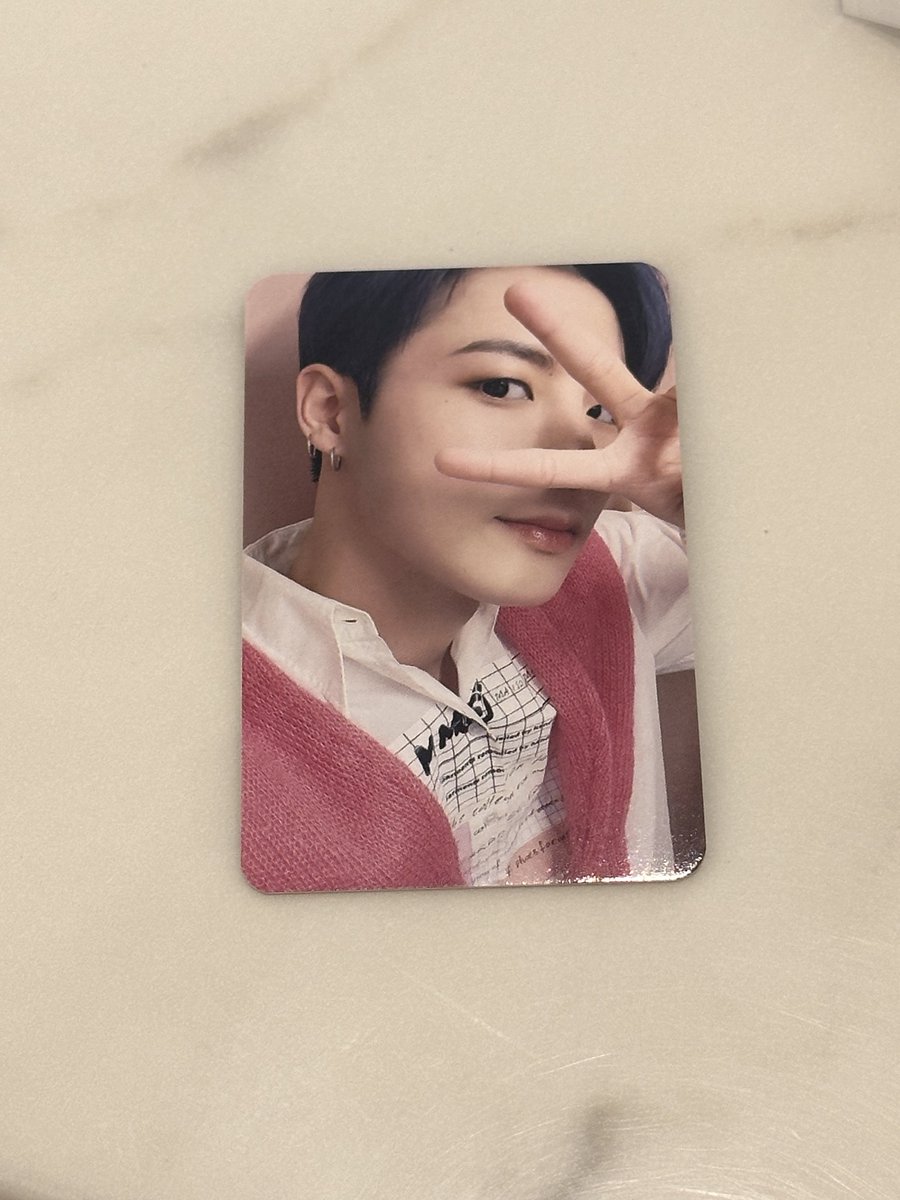 zer0t01's tweet image. 카페 1일차 #경호 포카

#TO1_Springtime_TOgether