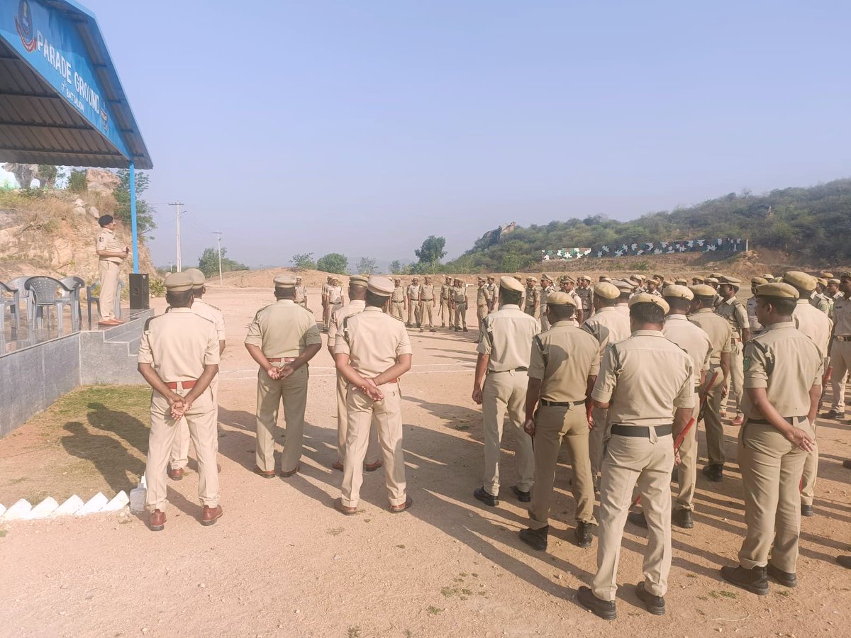 Conducted staffday parade to the police personnel of this unit. In part of this staff day parade performed lathi Drill, put drill,arms Drill by them.   
Commandant Sri k.subramanyam attended this parade and conducted Darbar.
#tssp
#tspolice