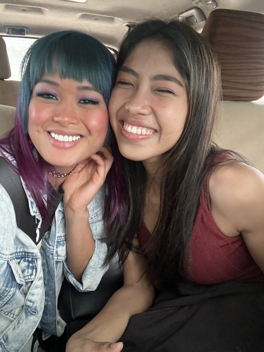 Hiii from the Philippines 🇵🇭 w/ @jellaijolly twitch.tv/Raquel releasing a NEW SINGLE OMGAHHHH