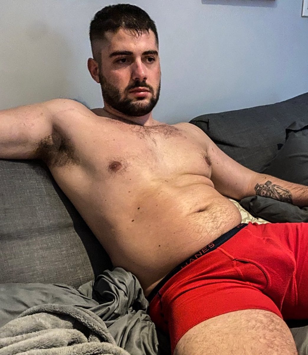 brunobaba11's tweet photo. Just a hunk watching TV 📺 Exclusive Content here: https://t.co/A1t46RqwwL https://t.co/y6Al6wU685