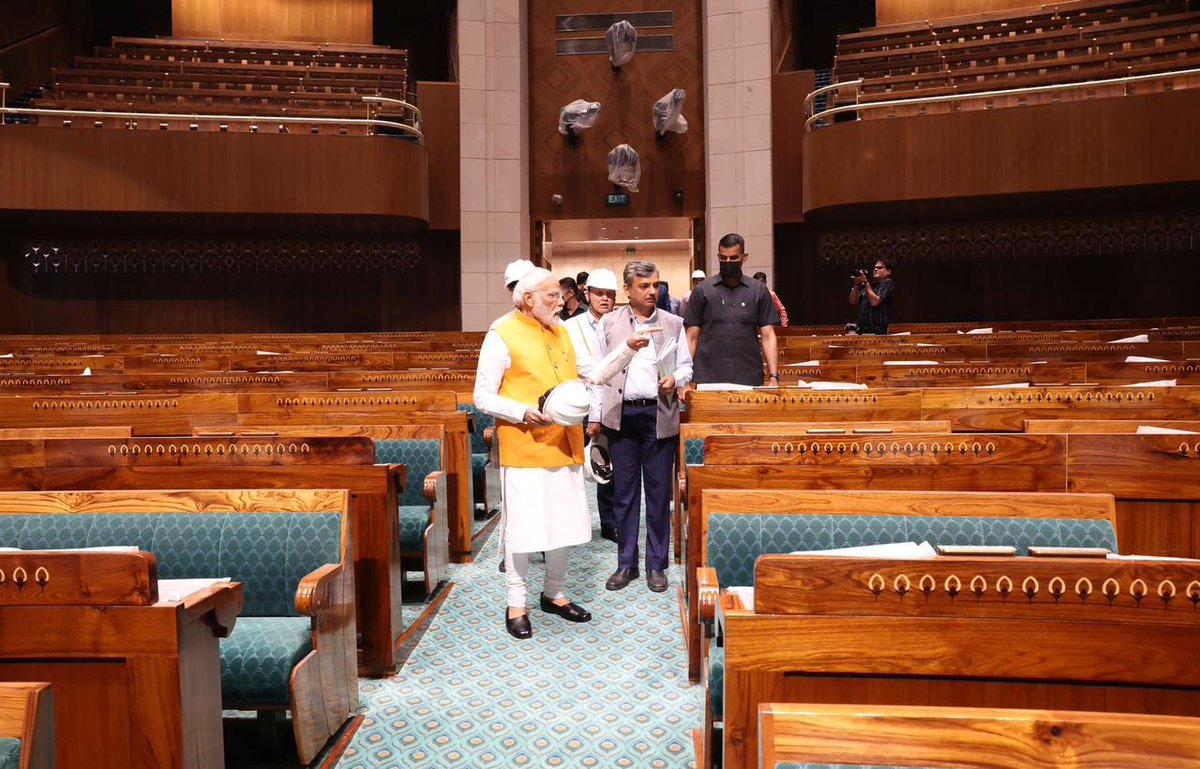 sanjaytirdiya's tweet photo. New #Parliament building being inspected by #PrimeMinister @narendramodi even while the grand #ShriRamTemple is nearing completion in #Ayodhya !

#ShriRamNavami 
#JaiSiyaRam 
#Bharat 🇮🇳 #VideoViral
@SeharShinwari @elonmusk
@Twitter @TwitterBlue
#QuoteReTweet https://t.co/tqk9ttGkpA