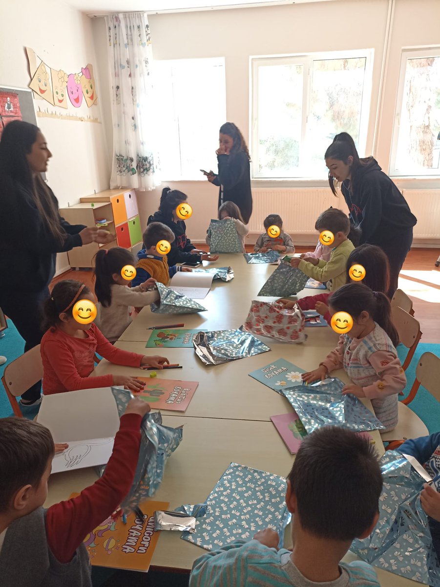 MehmetMtal's tweet photo. Meskek Liseliler Ailelere Dokunuyor Projesi kapsaminda Kızılca Anaokulu ziyaretimiz . https://t.co/Q3vpUTgqFK