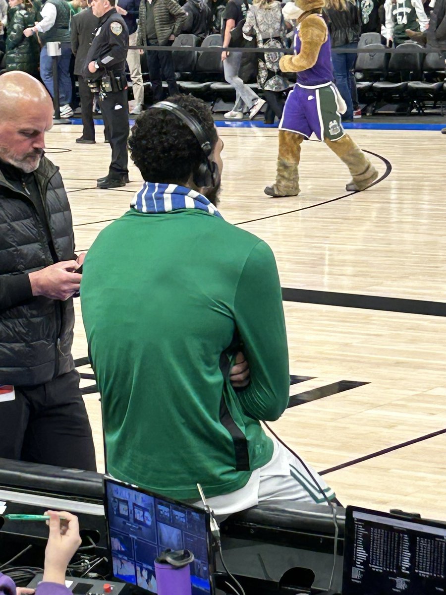 Excellent view for the <a href="/celtics/">Boston Celtics</a> massacre in Milwaukee tonight.