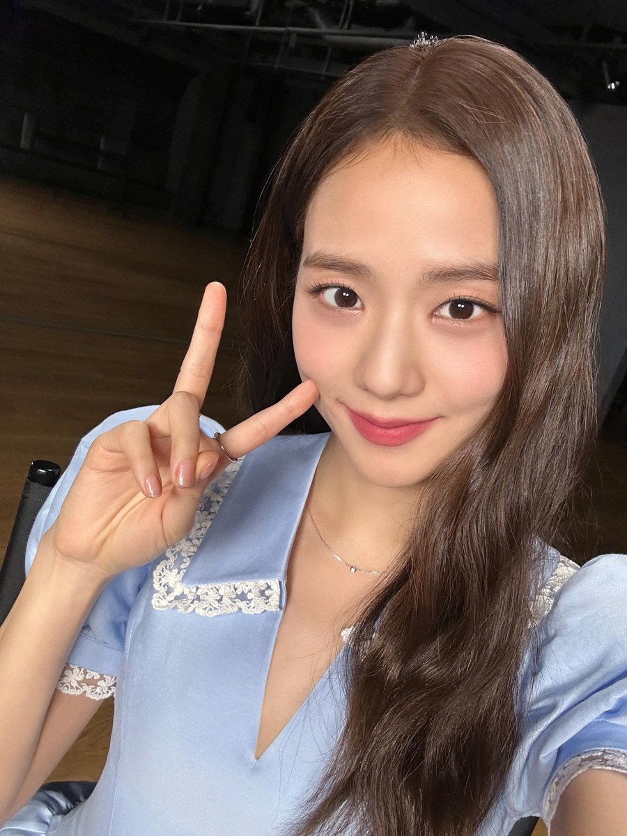 vhsjane's tweet photo. you did a such an amazing job, we’re going to reward your great effort 🩵

SOLOIST JISOO DEBUT
#JISOO_Blooming_With_ME
#꽃처럼_피어난_지수_솔로 https://t.co/jU1Zds6CHv