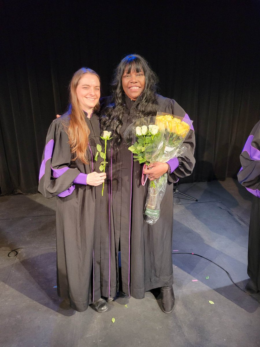PDXORA's tweet photo. I haven't updated here in a while but I just got my grades and I have a B+ average this semester! I'm taking business classes and of course vocals. I've been studying under Julianne Johnson in voice. https://t.co/kYihInCAFP