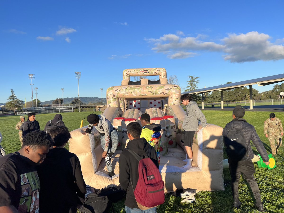 mdhs_football's tweet photo. Having some fun with the JROTC obstacle course #MD #RedDevilFootball #MDHSJROTC #BuildTheRightWay https://t.co/aQCNmJiJsZ