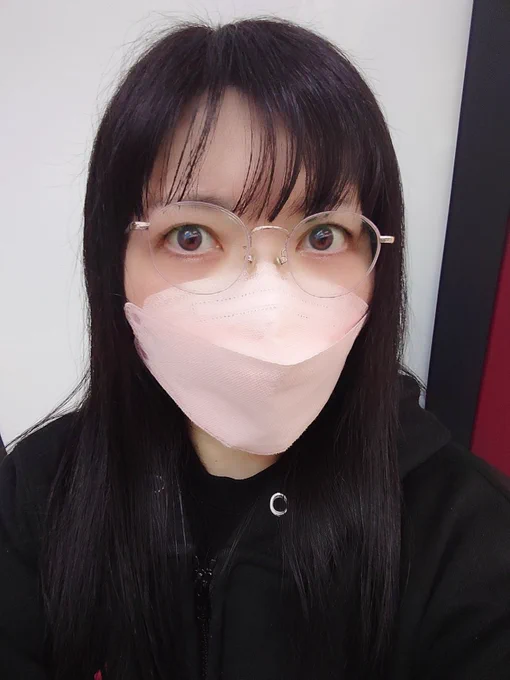 美容院終わったー何時もより黒いような? 