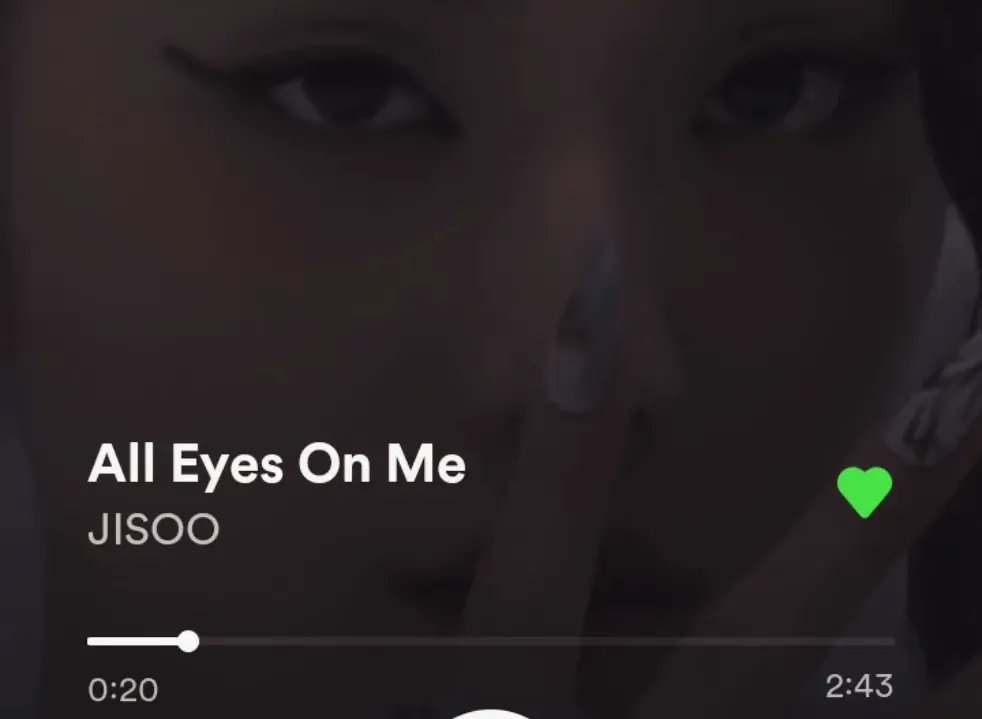 Chichuuuux's tweet photo. JISOO ‘꽃(FLOWER)’ M/V IS OUT NOW!!

I MUST SAY IT WAS WORTH THE WAIT..I literally had goosebumps while watching every part in the mv..And the b-side track omfg I have no words anganda shutaa😭..So prettyy myluv Jisoo😩💗.. Congratulations on your solo debut..STREAM NOW BLINKS♡ https://t.co/Bjvq6EDNNX