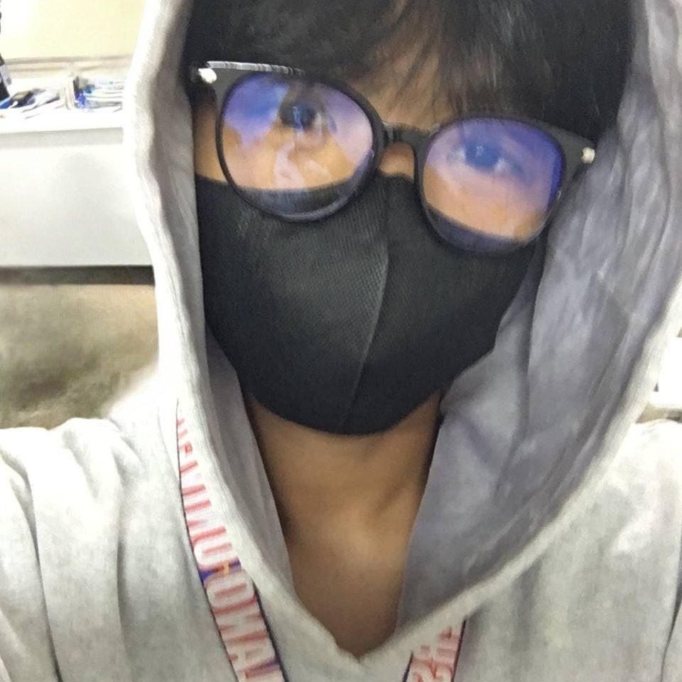 ksnoovers's tweet photo. fav selca atm 🤞🏻 https://t.co/pCGjXuhnG2