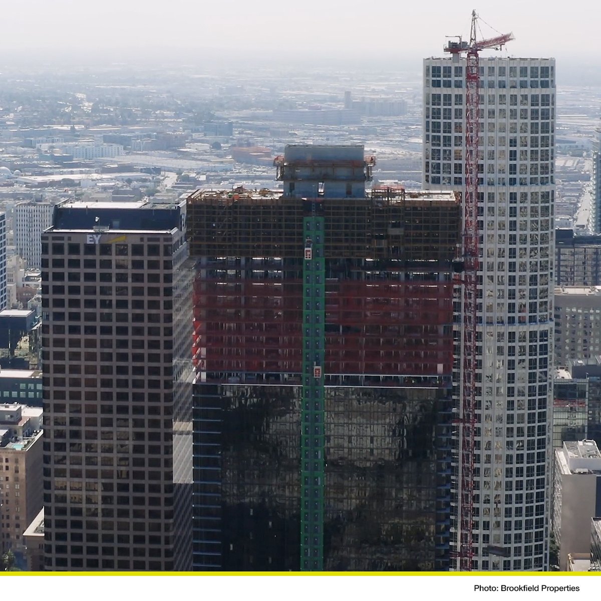 questwindows's tweet photo. Beautiful screen shots of a video of our Beaudry project in downtown Los Angeles, commemorating topping out the building a few months ago. (https://t.co/rnoh4aGkfg) Project Partners: @Brkfldproprtl, @MarmolRadziner, @WebcorBuilders
#WeCladSkyscrapers #laliving #construction https://t.co/EckIDiTXAN