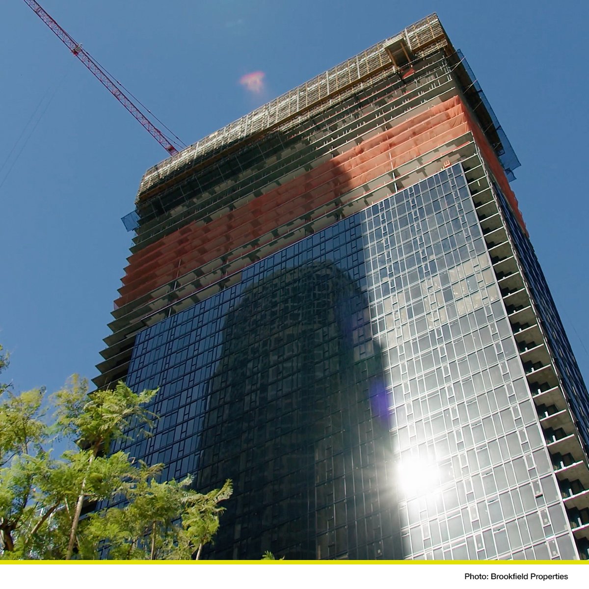 questwindows's tweet photo. Beautiful screen shots of a video of our Beaudry project in downtown Los Angeles, commemorating topping out the building a few months ago. (https://t.co/rnoh4aGkfg) Project Partners: @Brkfldproprtl, @MarmolRadziner, @WebcorBuilders
#WeCladSkyscrapers #laliving #construction https://t.co/EckIDiTXAN