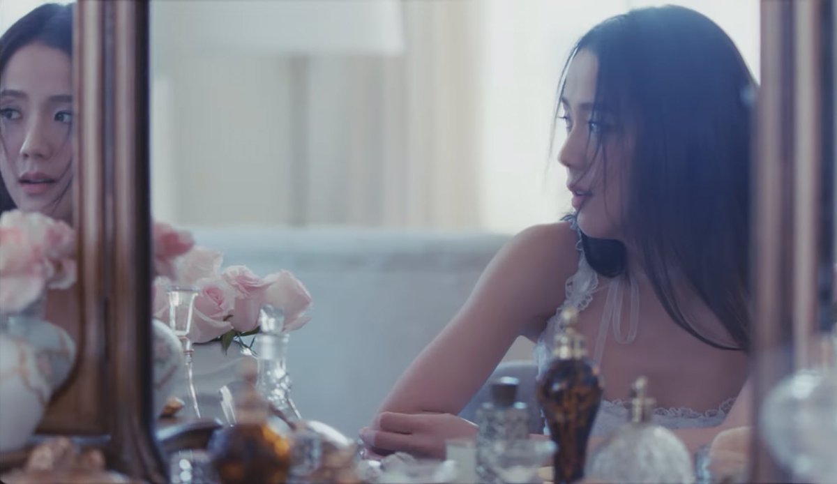 jisoo_snows's tweet photo. Debunking Flower by Jisoo.

Chapter 1

Jisoo, waits for someone in the car, she gets up and starts to think about the past. 

She smells flowers that are light pink in color and the song starts as someone knocks and calls her and she is glaring at herself infront of the mirror. https://t.co/kbbfELlbRz