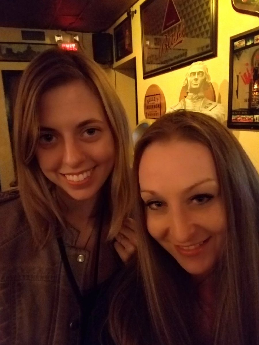 Rest in Peace, Beautiful Jen 🌹
I'm so grateful I was able to meet you in person at scarefest.
You will be deeply missed. 💙