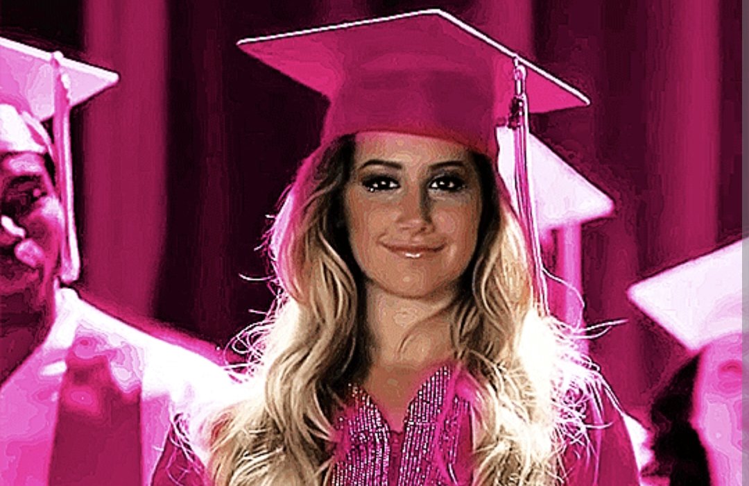 BtchBe's tweet photo. sharpay evans wearing the right colors since the dawn of time https://t.co/HihADwEaTF