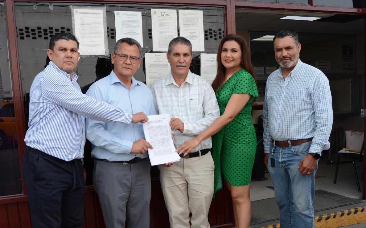 snte49nayarit's tweet photo. #Sección49sí ✅

Impedir que los derechos laborales✅ conquistas sindicales✅ y prestaciones sociales✅ de los agremiados en retiro a la #Sección49 #SNTE 📚 sean vulnerados, se procedió ante la justicia ⚖️ a solicitar un amparo contra la inadmisible "ley navarro" de pensiones 🚫 https://t.co/YSKJgoLuZo