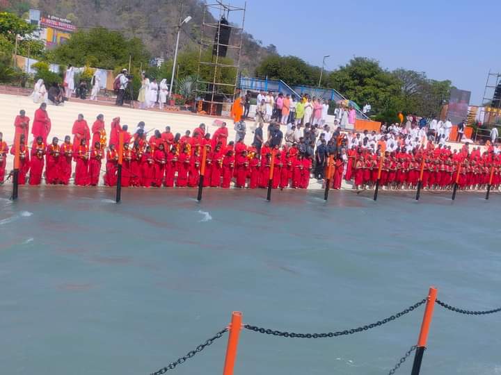 Taking Diksha from Brahmacharya to Sanyas is an act of great courage.
#पतंजलिसंन्यासी