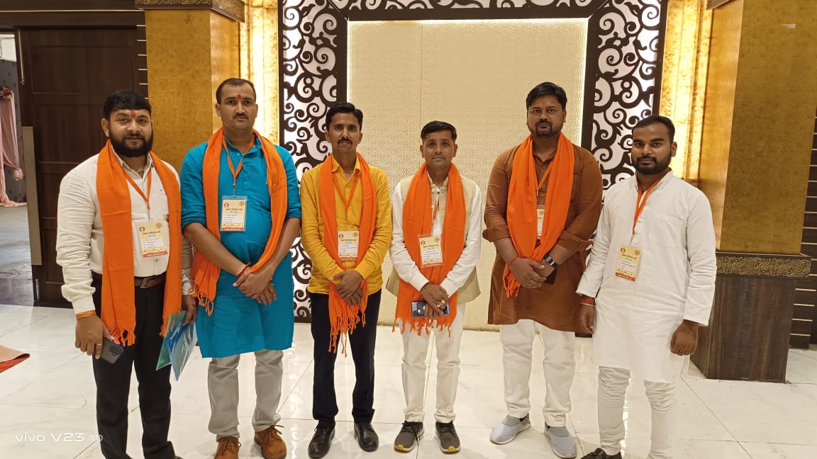 AnkitTi44331641's tweet photo. हमारे बड़े भाई भारतीय जनता पार्टी सोशल मीडिया जिला संयोजक आदरणीय श्री अखिलेश अवस्थी जी को जन्मदिवस की हार्दिक शुभकामनाएं बधाई माता रानी का आशीर्वाद आप पर सदैव बना रहे Happy Birthday bhaiya ji,
@bjpakhilesh https://t.co/7y8ydNNSY7