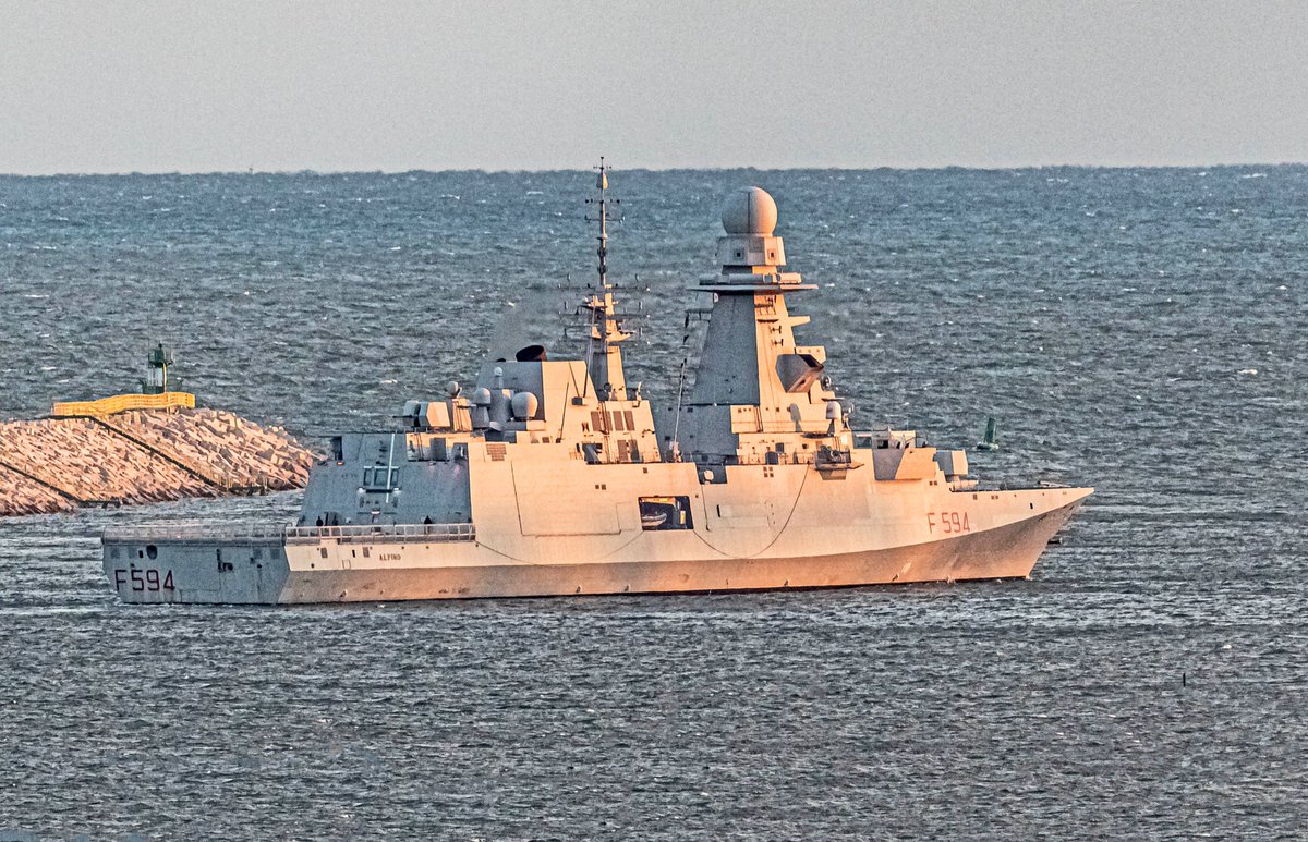 anthonyhershko's tweet photo. Thank you so much for the visit! (All of those 4 ship was a part of a drill, "#NobleDina," Hopefully, one day, they  will send their aircraft carrier Cavour🙏🇮🇹❤️ #Alpino #F594 #Italiannavy https://t.co/541ejUIIg1