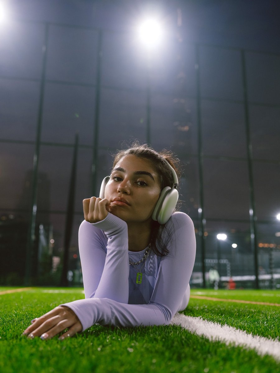 я Лика tweet media