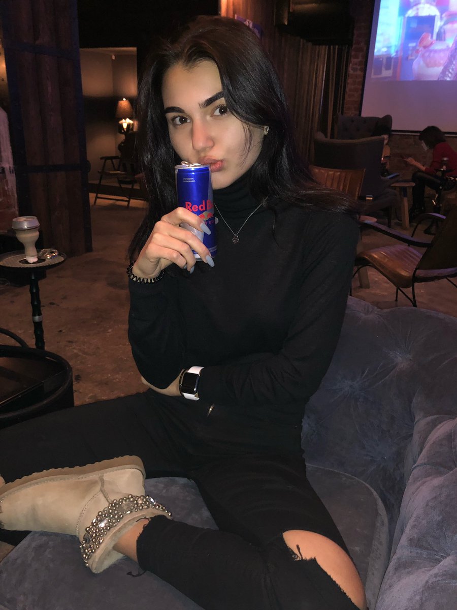 я Лика tweet media