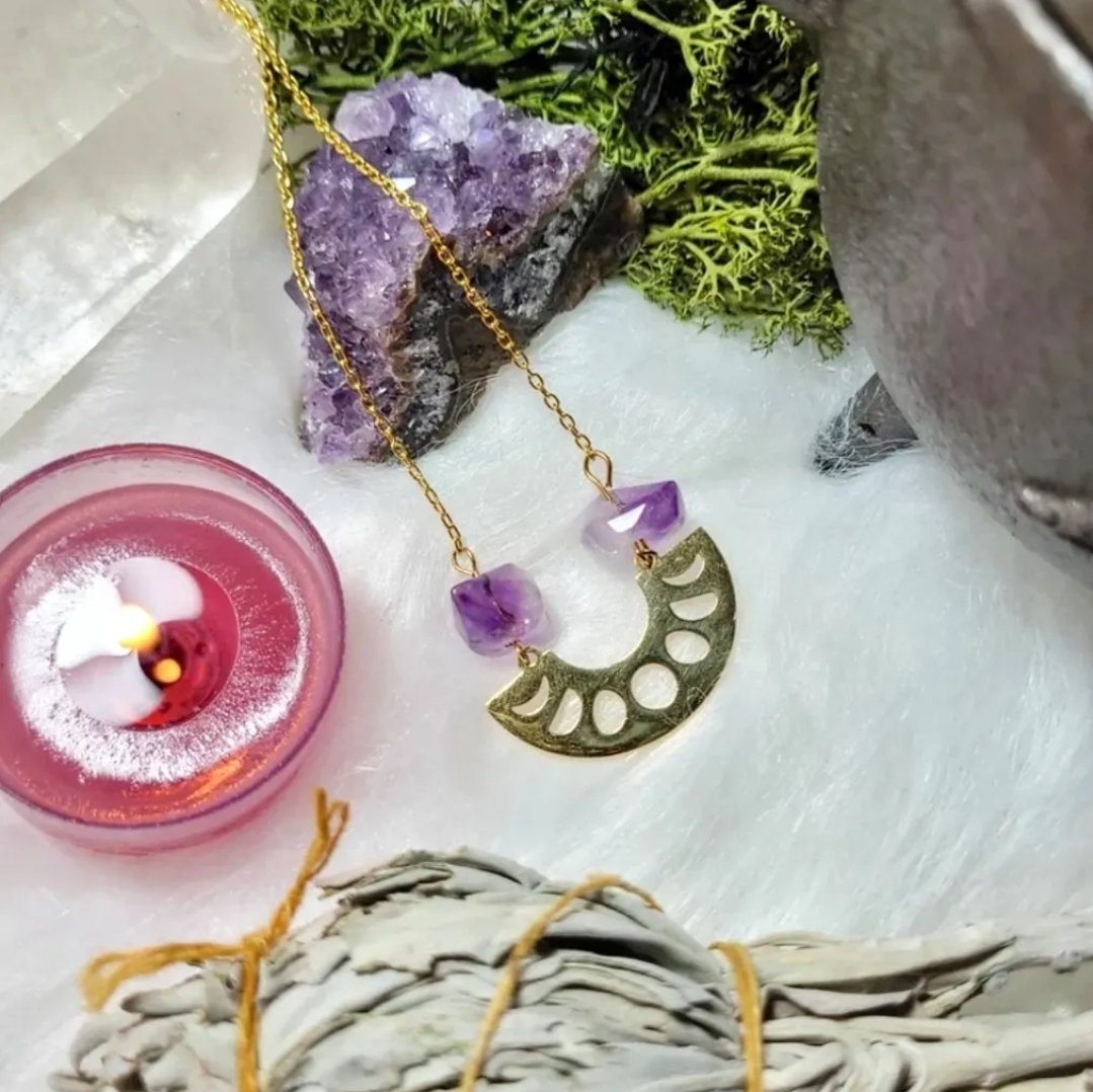 Amethyst relieves stress and soothes irritability. It also activates spiritual awareness, opens intuition and enhances psychic abilities.

etsy.com/uk/shop/crysta…
#MHHSBD #EarlyBiz #BreakTimeHour #elevenseshour #BizHour