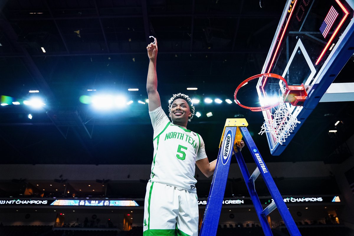 MeanGreenMBB's tweet image. ✅ C-USA champ
✅ NIT champ
✅ C-USA POTY
✅ NIT MVP

“You can never explain what it feels like to win a championship, cutting the nets down. And to be able to do it with this group, it's unbelievable. We in the history books forever. Can't take this from us.”
- @TimarPerry
#GMG