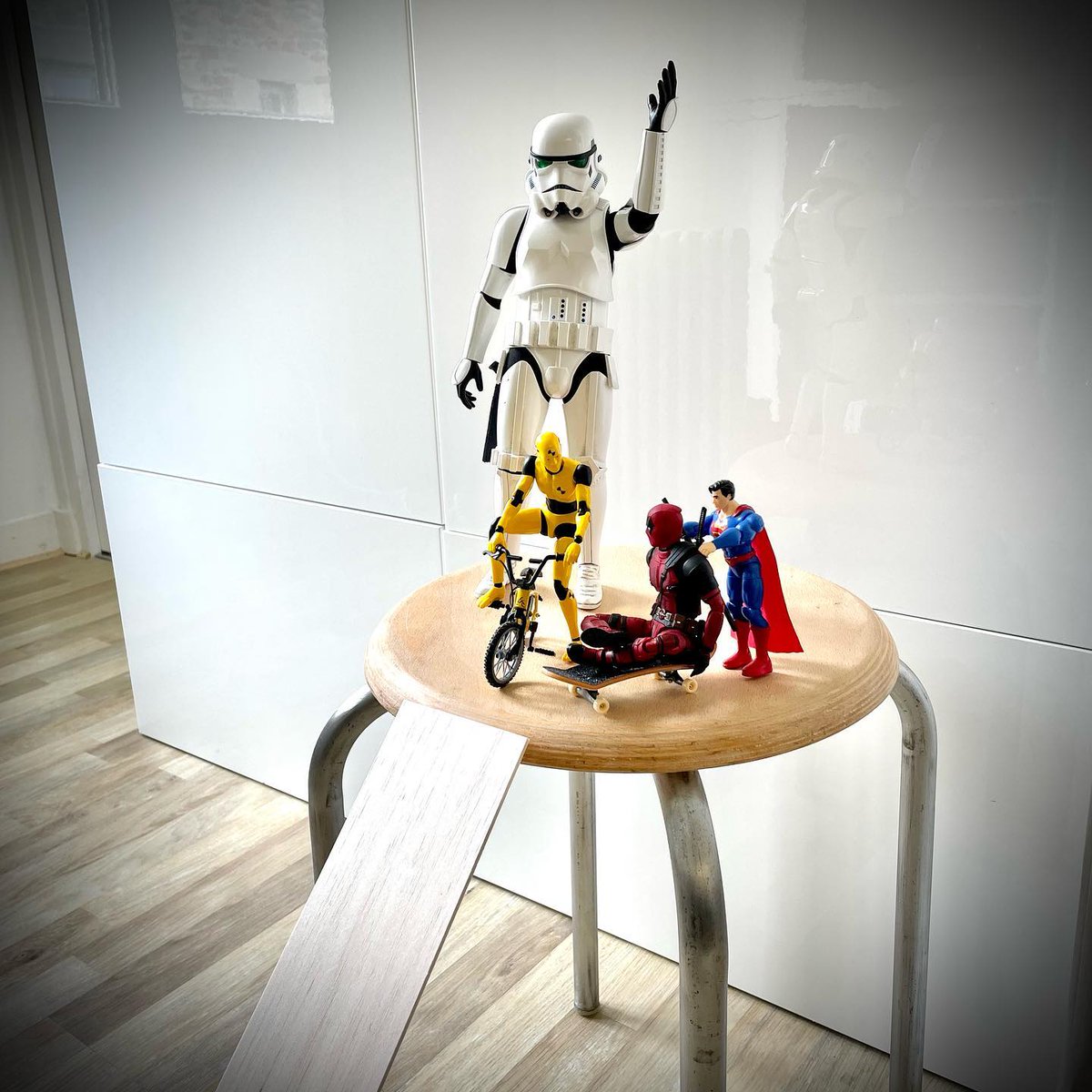anthoatana's tweet photo. Top au week-end ! #bmx #stormtrooper #starwars #disney #testman #deadpool #superman #marvel #dccomics #skate #hottoys #toy #toystagram #toystory #toyphotography #actionfigures https://t.co/qiKIAQu2WQ